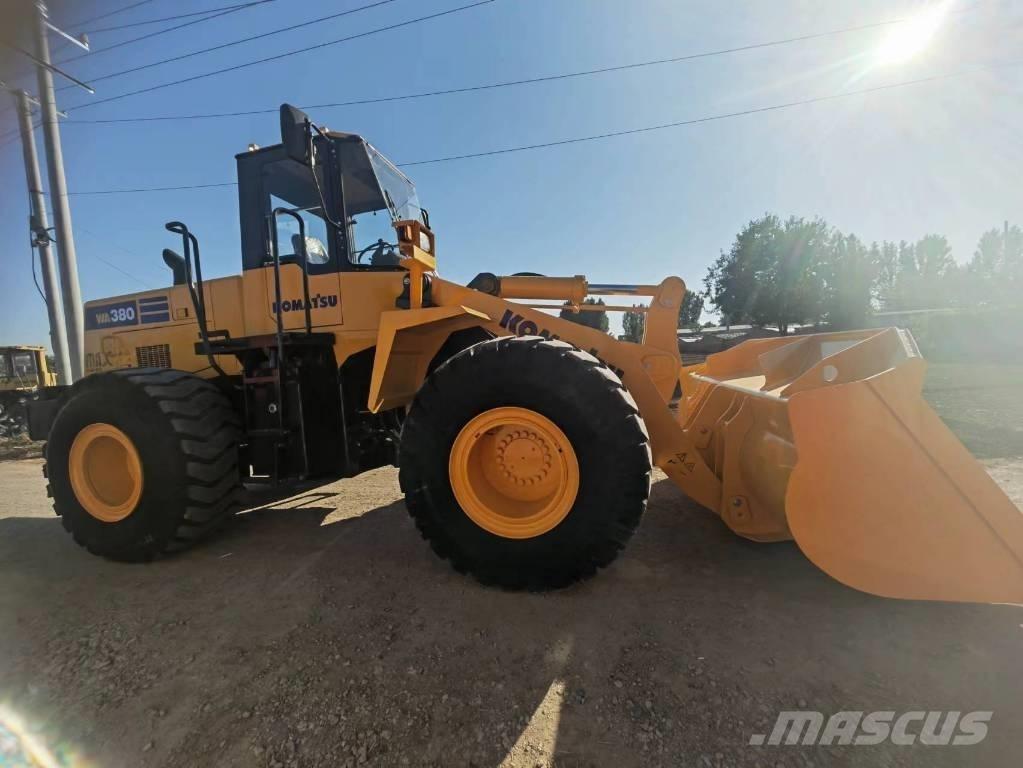 Komatsu WA 380 Gumikerekes homlokrakodók