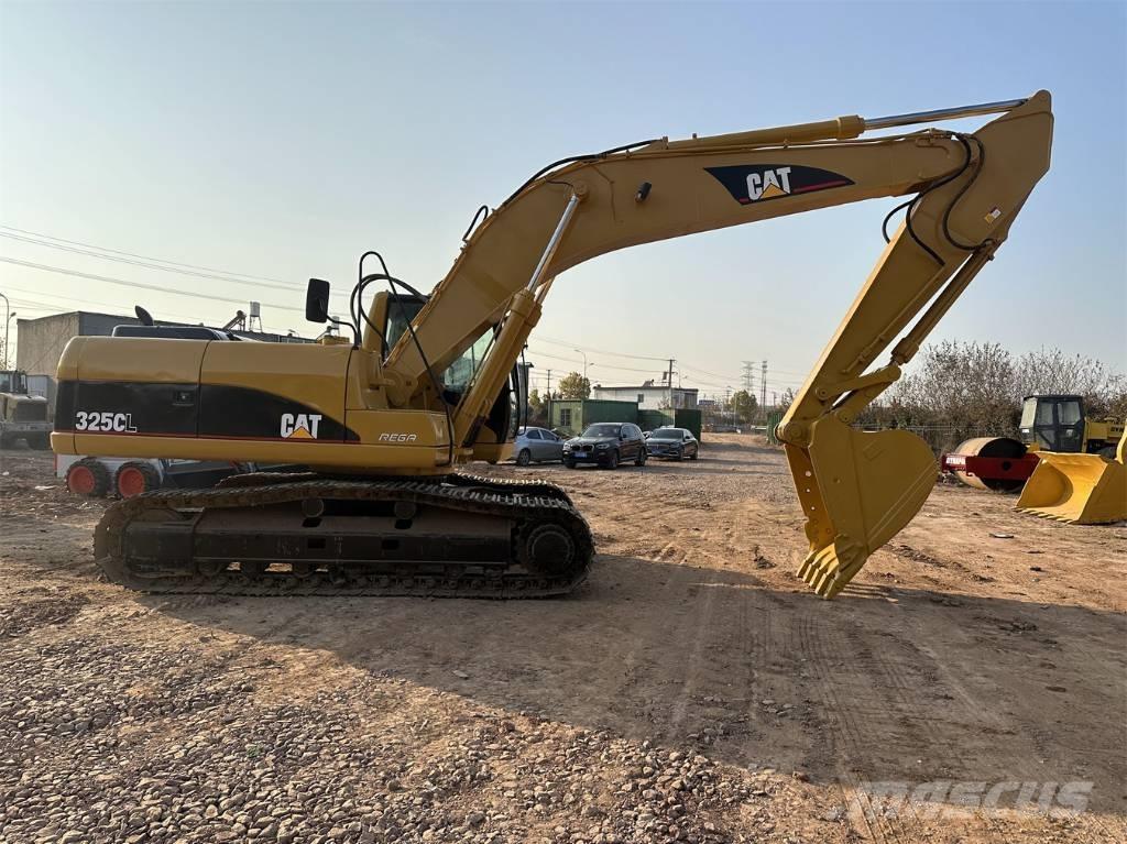 CAT 325 C Lánctalpas kotrók