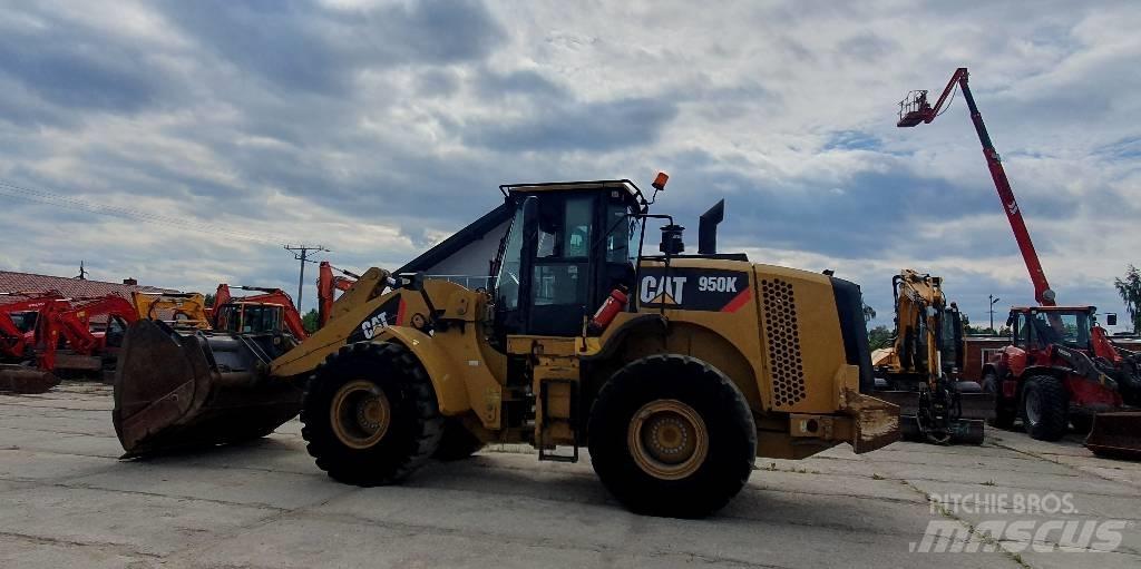 CAT 950 K Gumikerekes homlokrakodók
