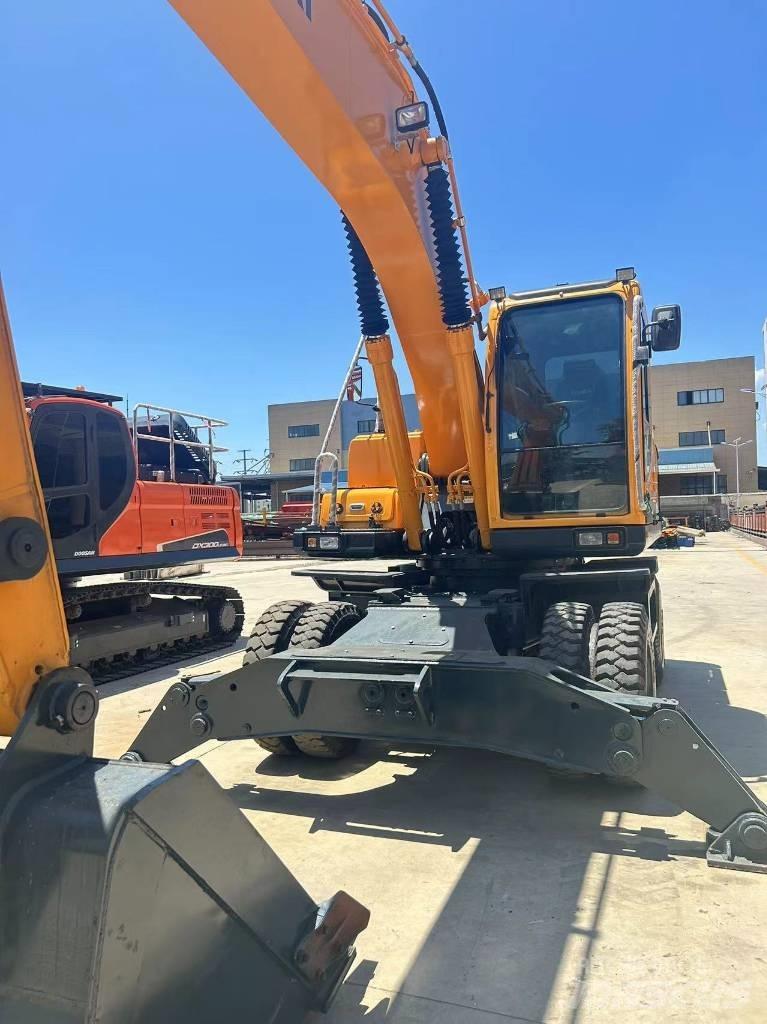 Hyundai R210W-9 Gumikerekes kotrók