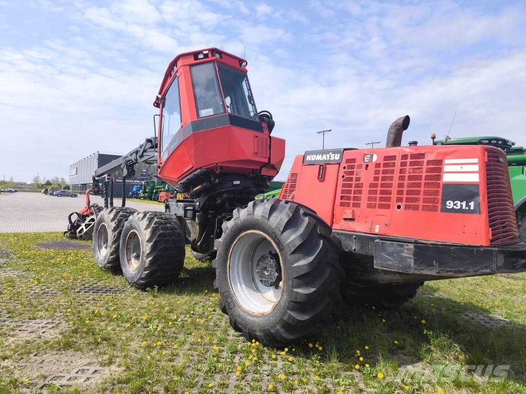 Komatsu 931.1 Betakarítók