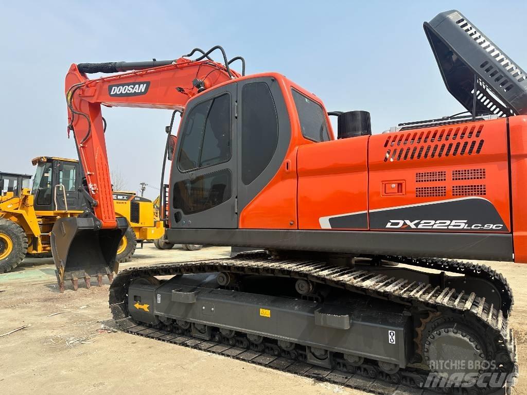 Doosan DX 225LC-9C Lánctalpas kotrók