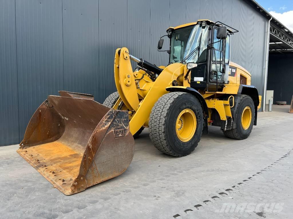 CAT 930K Gumikerekes homlokrakodók