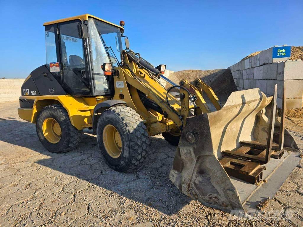 CAT 908 Gumikerekes homlokrakodók