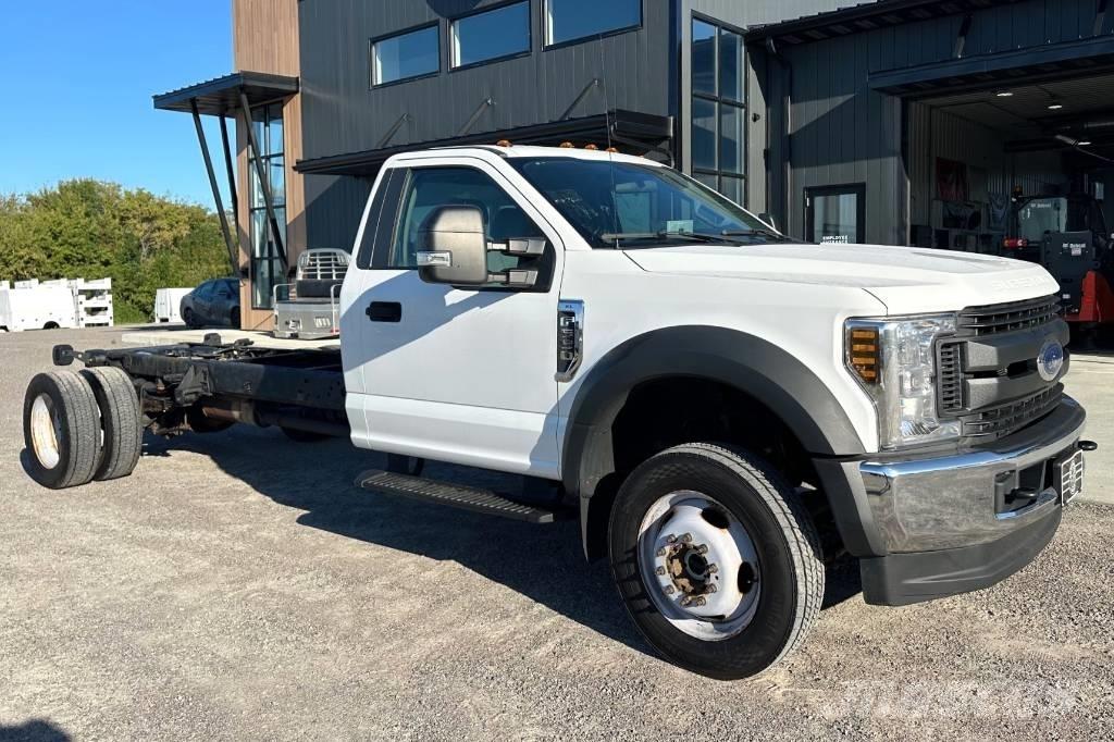Ford F 550 XL SD Fülkés alváz