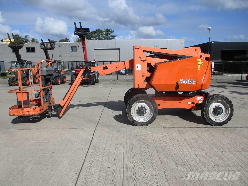 JLG 340AJ (835) Kompakt önjáró emelők