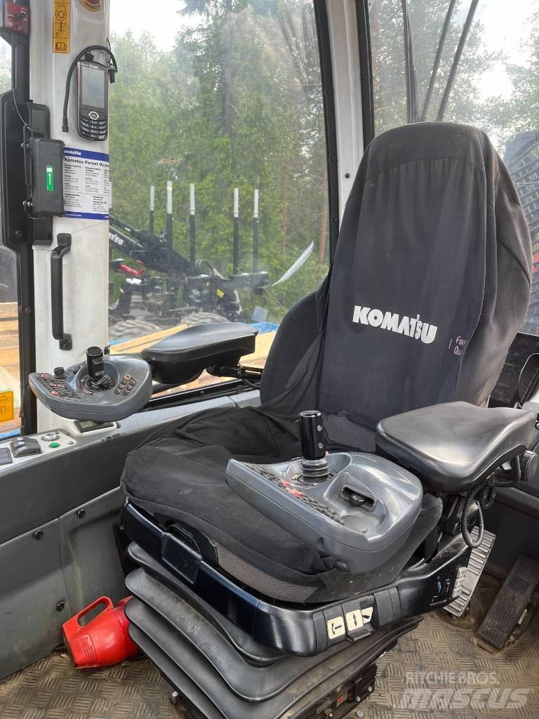 Komatsu 895 Kihordók