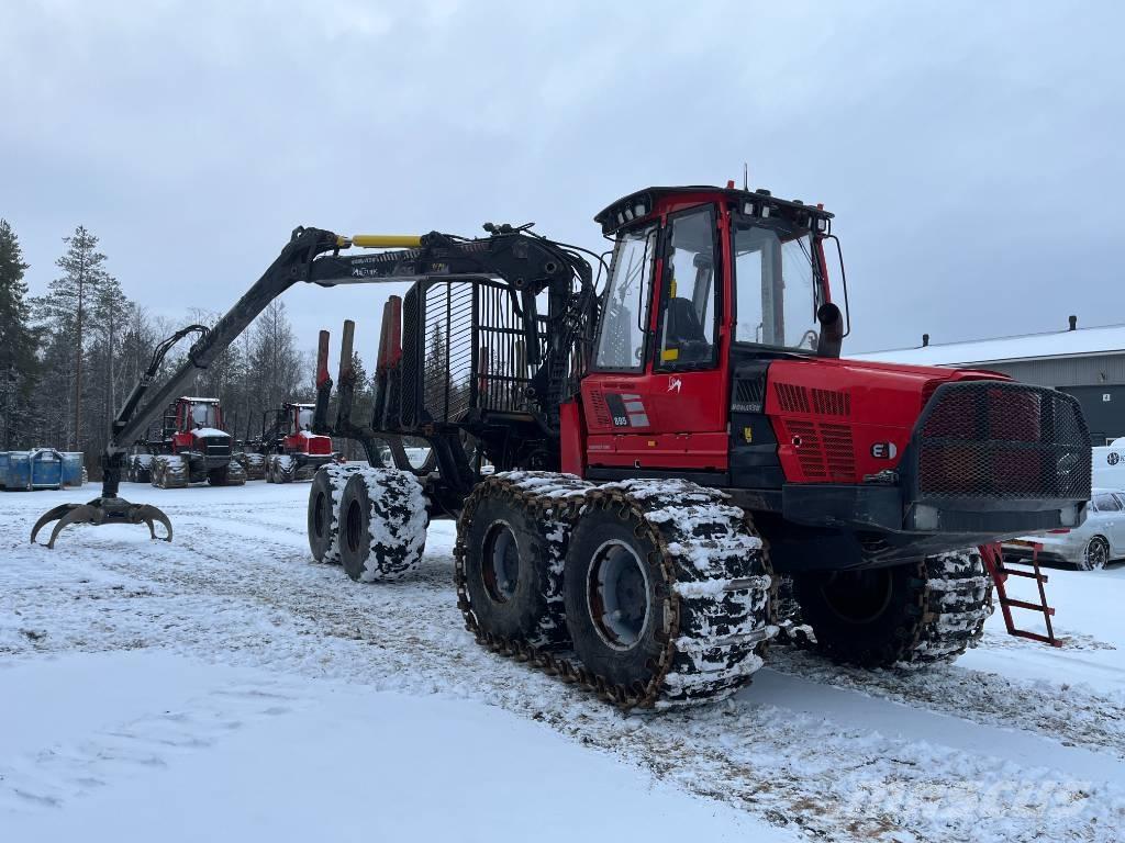 Komatsu 895 Kihordók