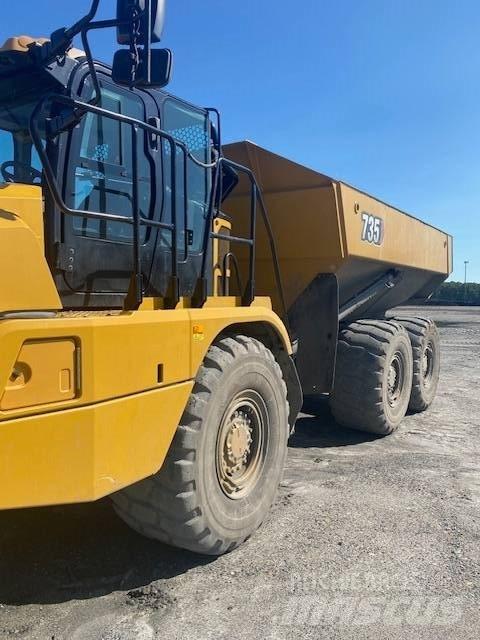 CAT 735 Csuklósdömperek