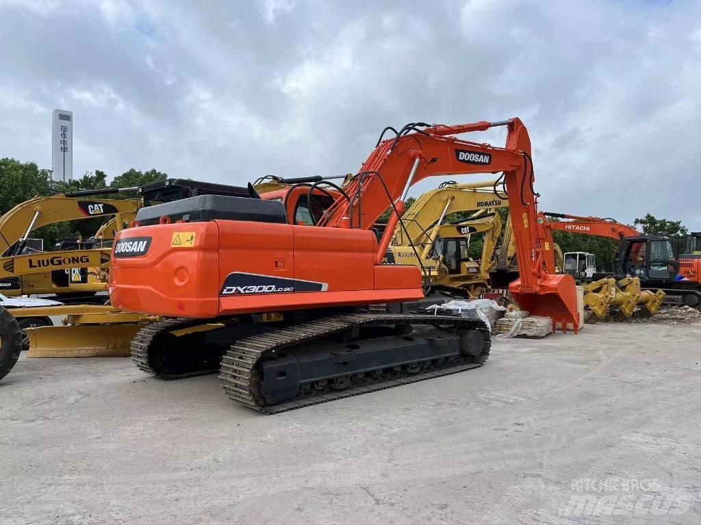 Doosan DX 300 Lánctalpas kotrók