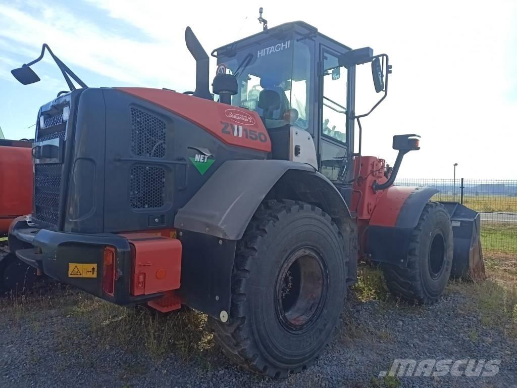 Hitachi ZW150 Gumikerekes homlokrakodók