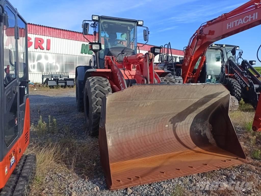 Hitachi ZW150 Gumikerekes homlokrakodók