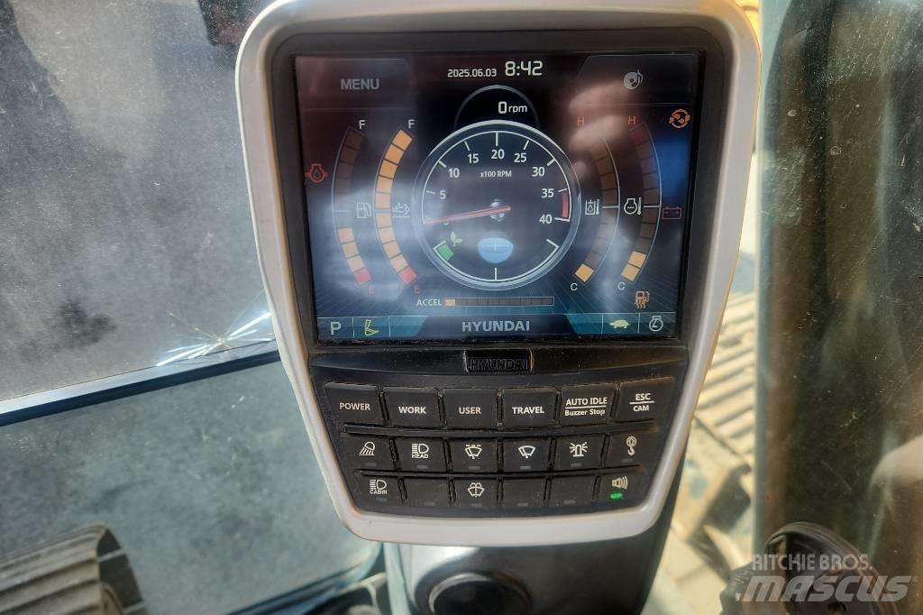 Hyundai HX 235 LCR Lánctalpas kotrók