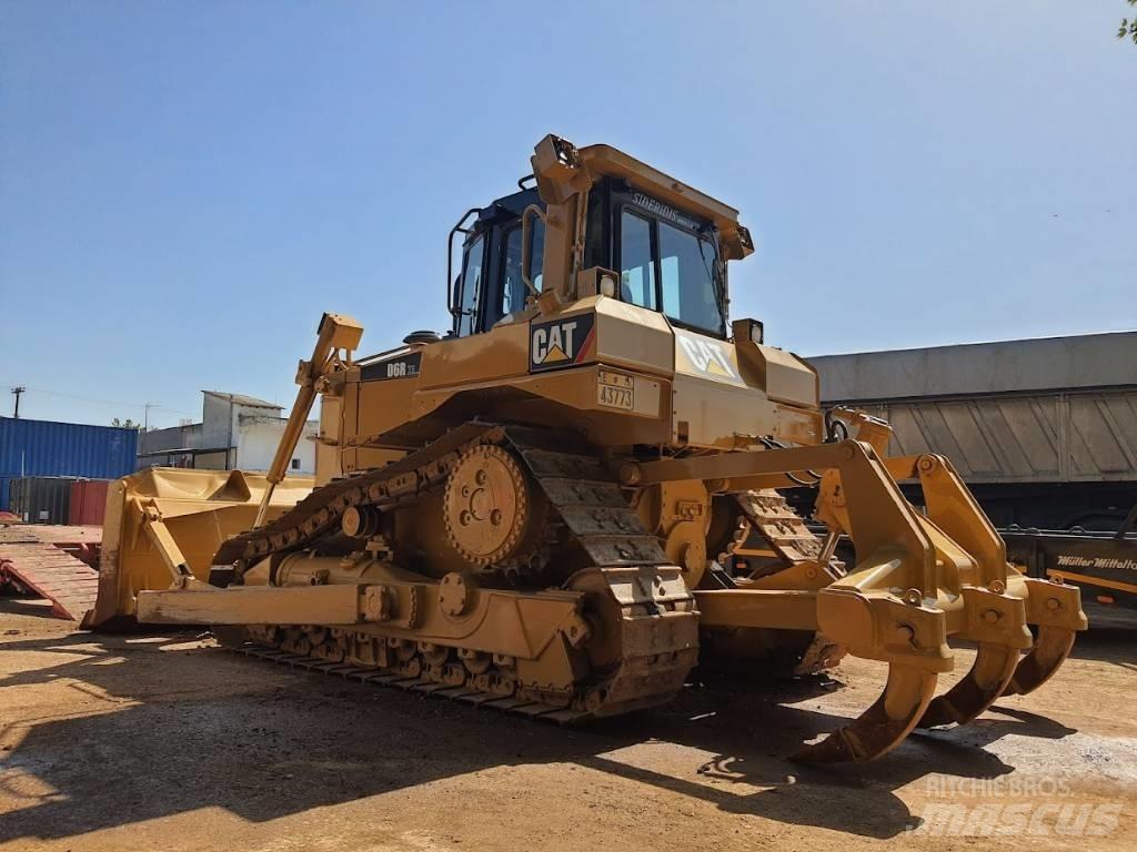 CAT D 6 R XL III lánctalpas dózerek