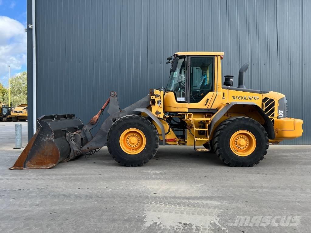 CAT L90F Gumikerekes homlokrakodók