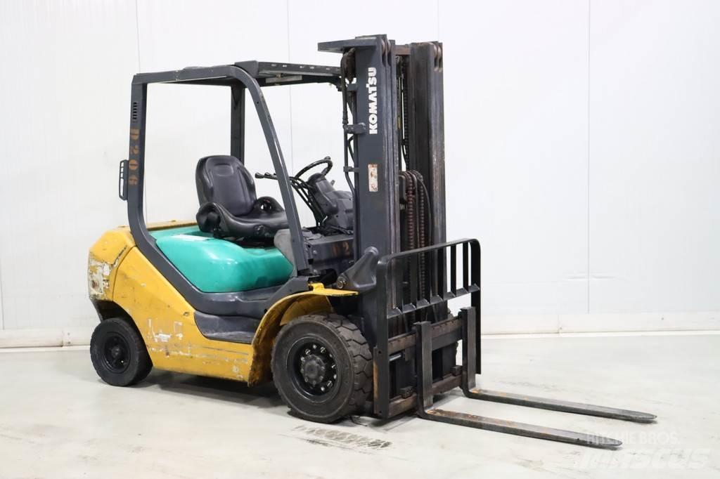 Komatsu FD25T-16 Dízel targoncák