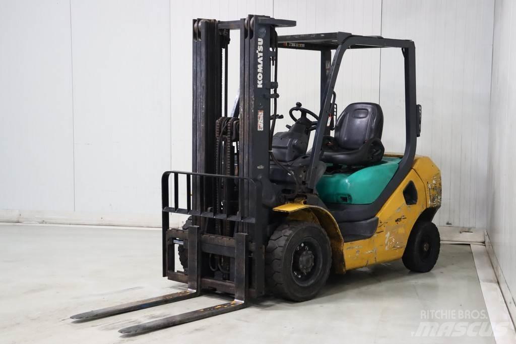 Komatsu FD25T-16 Dízel targoncák