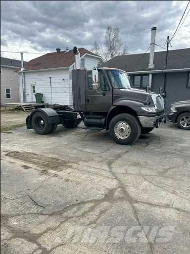 International 4400 Nyergesvontatók
