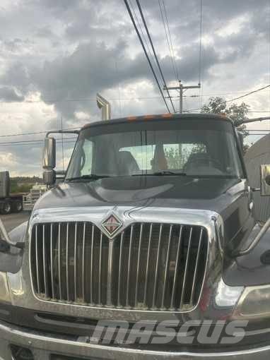 International 4400 Nyergesvontatók