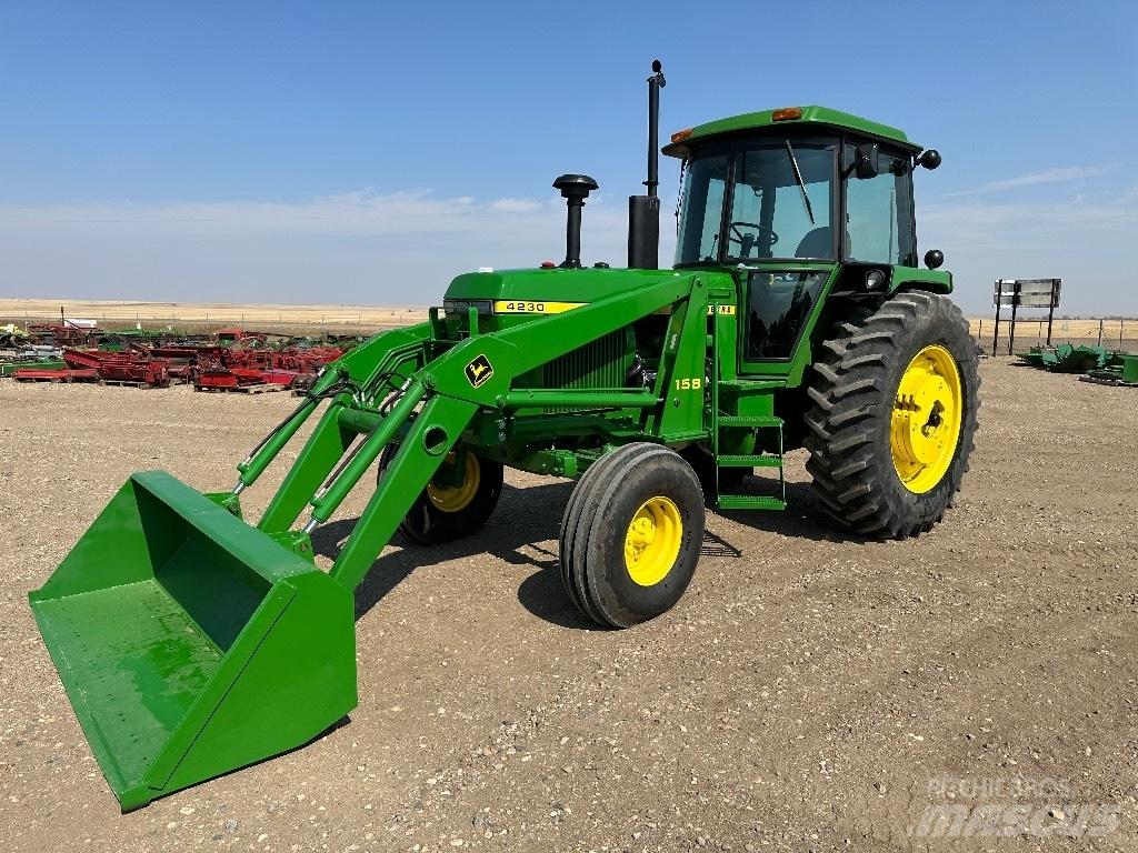 John Deere 4230 Traktorok