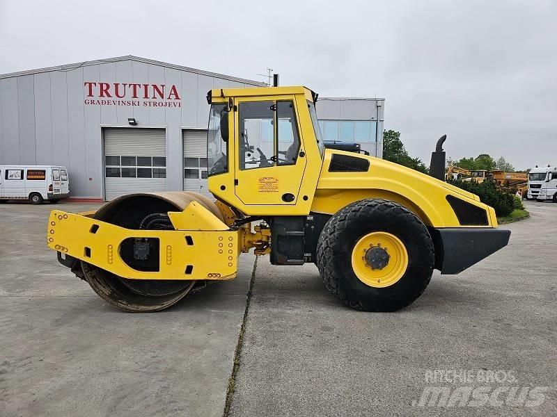 Bomag BW 213 D H-4 Egydobos hengerek