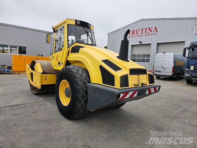 Bomag BW 213 D H-4 Egydobos hengerek