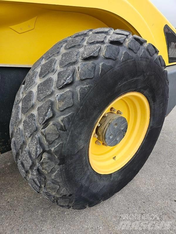 Bomag BW 213 D H-4 Egydobos hengerek