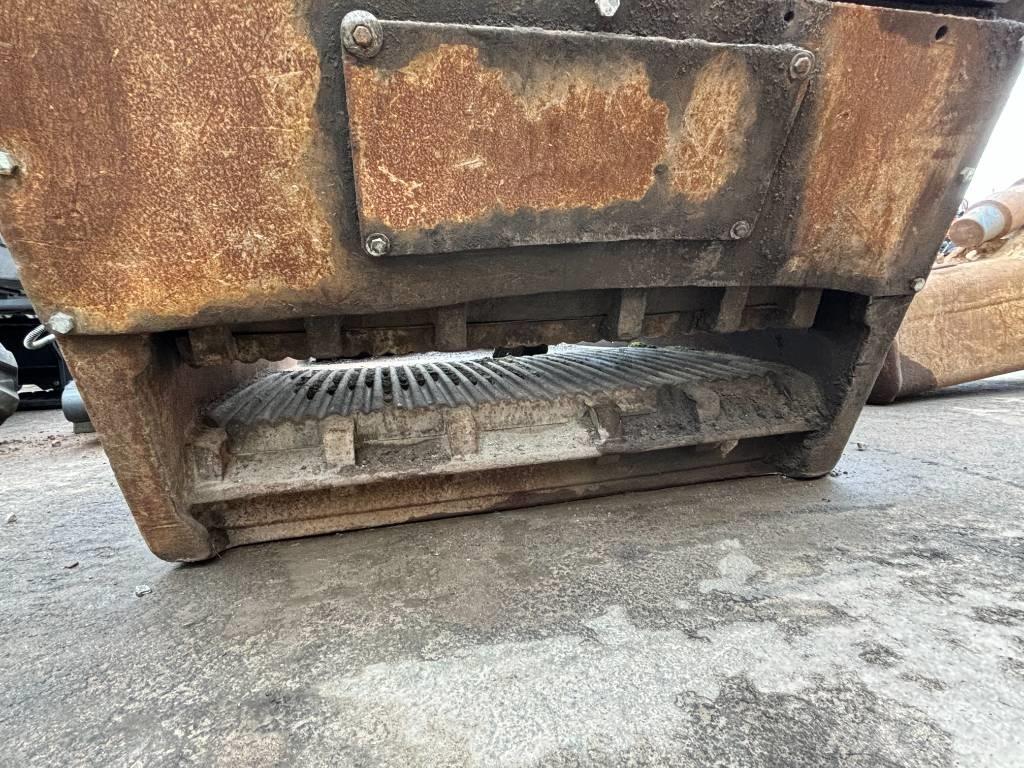 MB Crusher 120 Törő kanalak