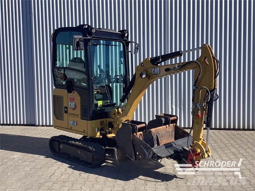 CAT 301.6 Gumikerekes kotrók