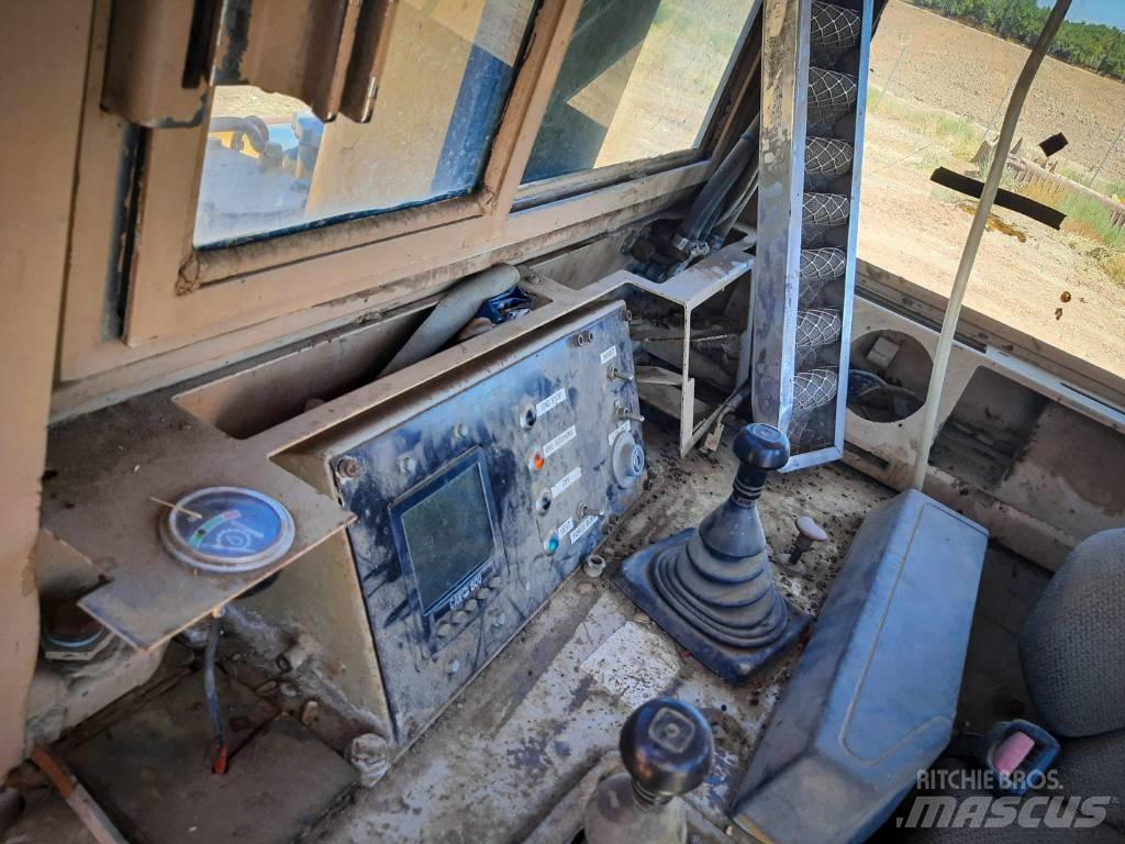 Komatsu D 375-1 lánctalpas dózerek