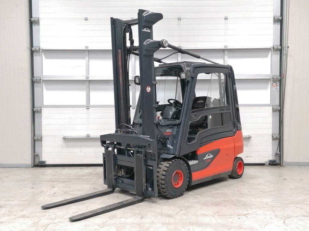 Linde E30L-01 Elektromos targoncák