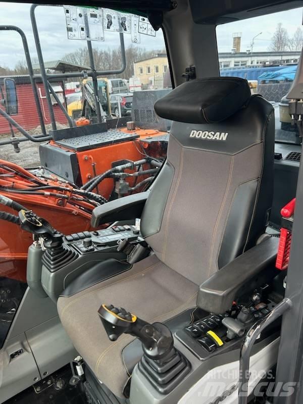 Doosan DX 170 W Gumikerekes kotrók
