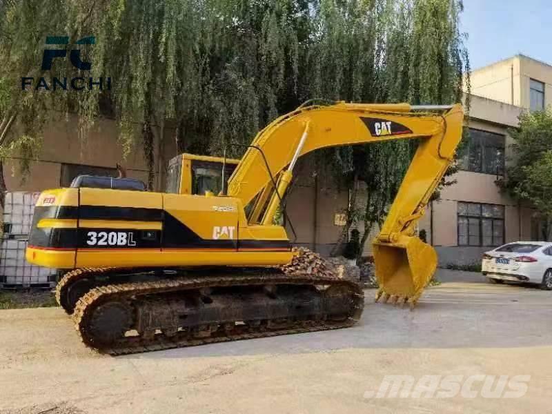 CAT 320 B L Lánctalpas kotrók