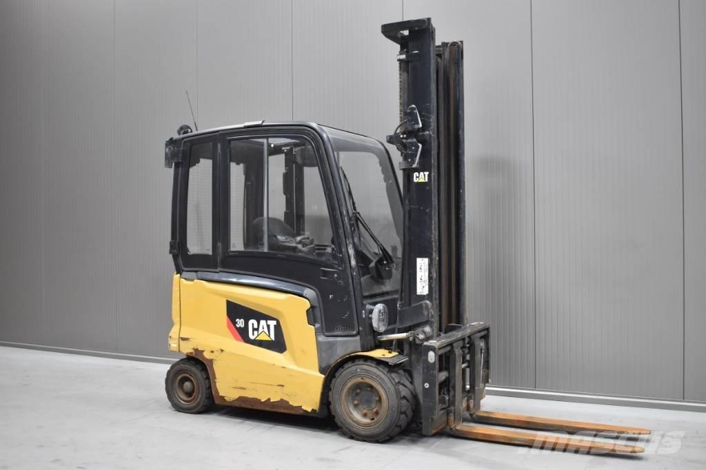 CAT EP 30 CN Elektromos targoncák