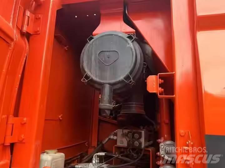 Doosan DX 225 LC Lánctalpas kotrók