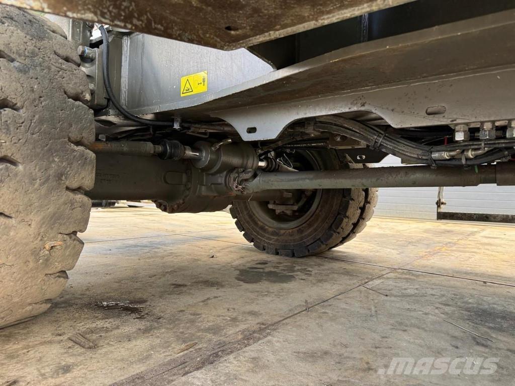 Sennebogen 825M E Hulladékkezelő gépek