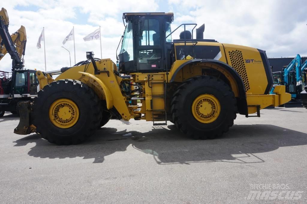CAT 980M Gumikerekes homlokrakodók