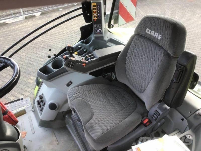 CLAAS AXION 810 Traktorok
