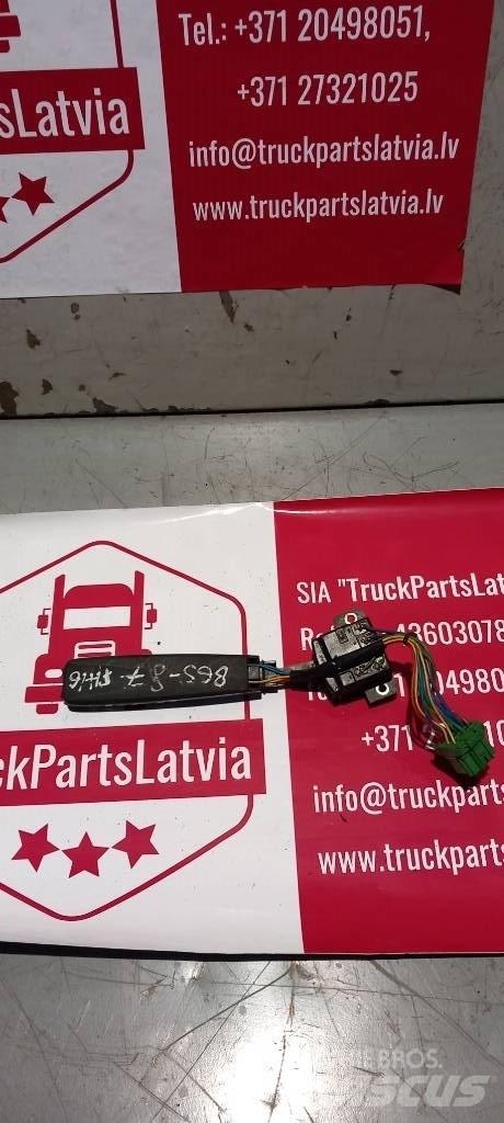 Volvo FH 12.     20553788 Vezetőfülke és belső tartozékok