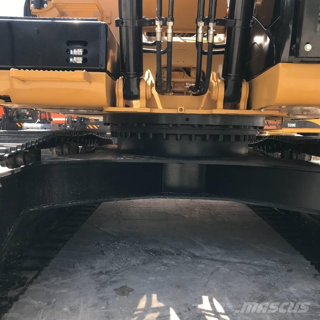 CAT 320 D L Lánctalpas kotrók