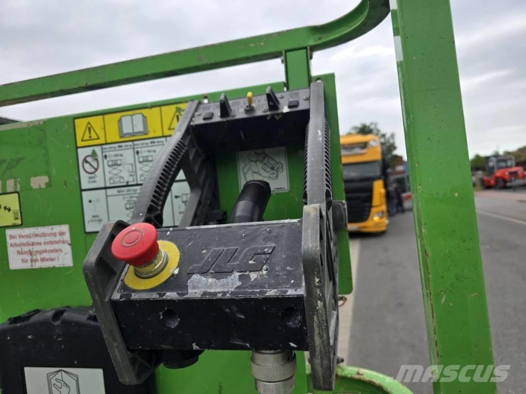 JLG 3246 ES Ollós emelők