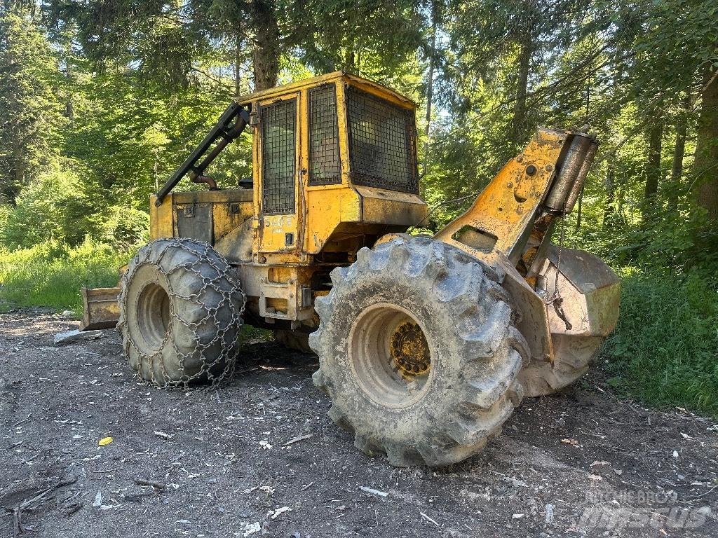 John Deere 540 E Vonszolók