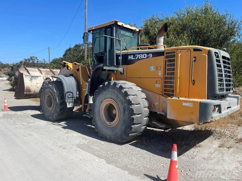 Hyundai HL 780-9 Gumikerekes homlokrakodók