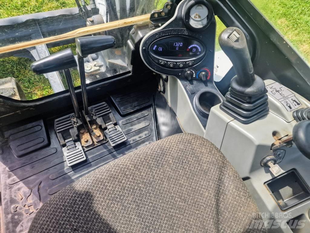 Bobcat E 55 Mini kotrók < 7t