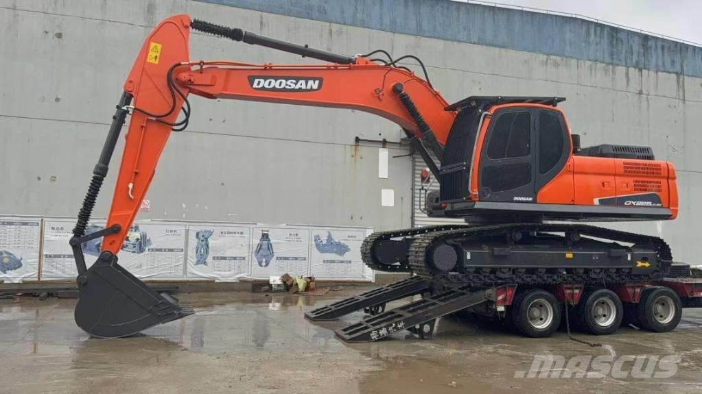 Doosan DX 225 LCA Lánctalpas kotrók
