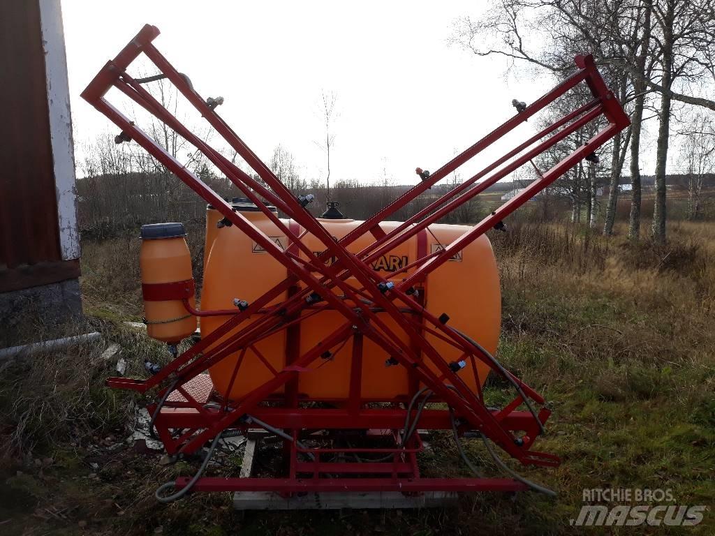 Junkkari 8/700 Rögzített trágyaszórók