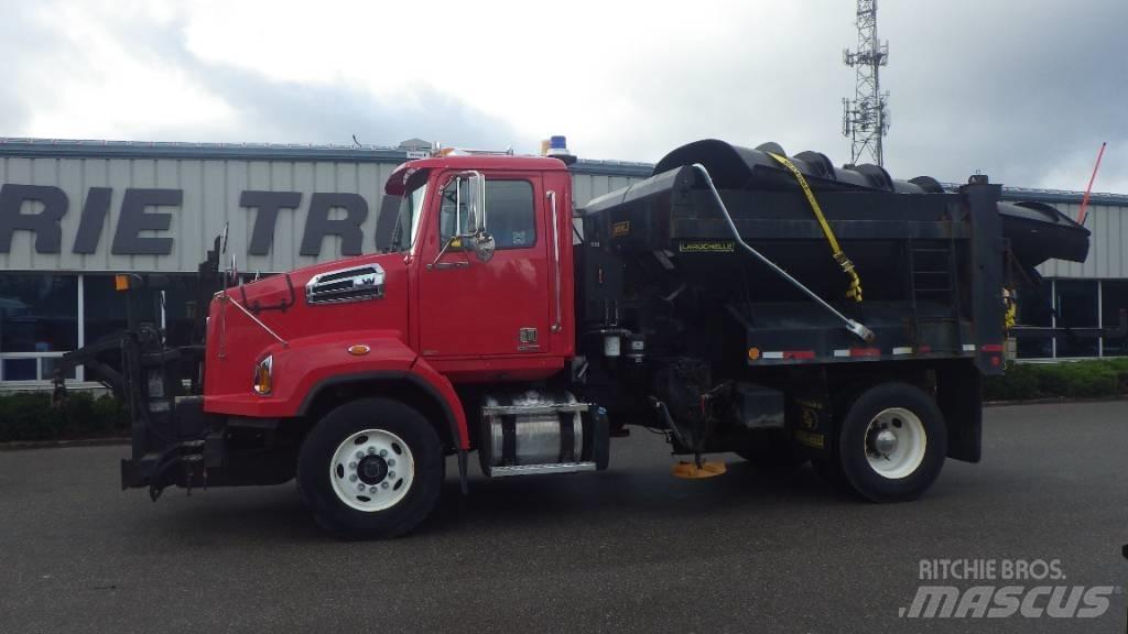 Western Star 4700 SB Hóeltakarítók
