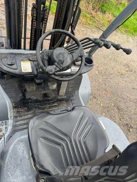 Toyota 8 FDF 30 Dízel targoncák