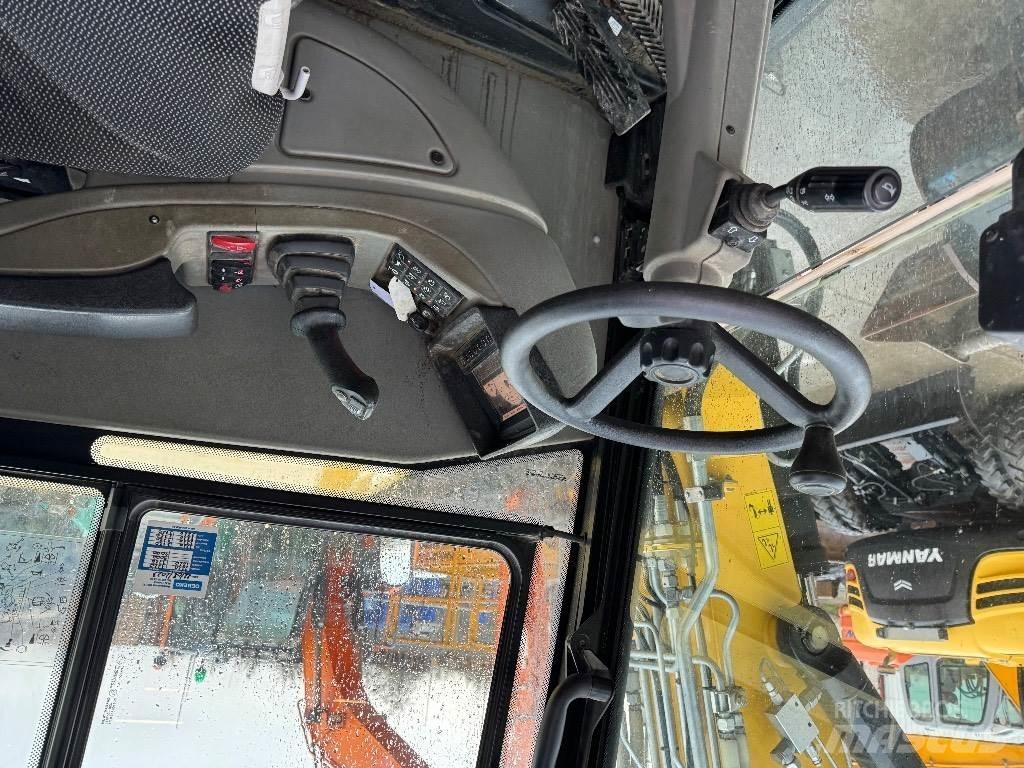Yanmar B95W (40408) Gumikerekes kotrók