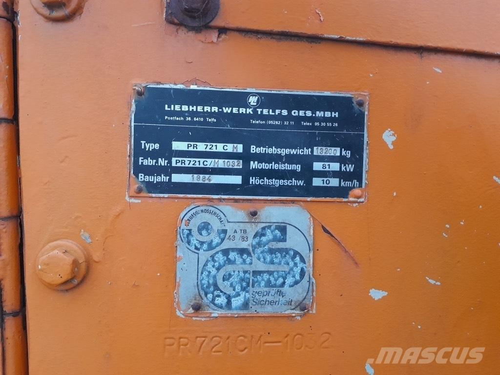 Liebherr PR 721 C lánctalpas dózerek